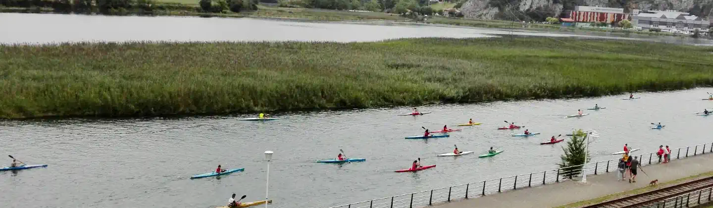 Descenso del Sella en canoas